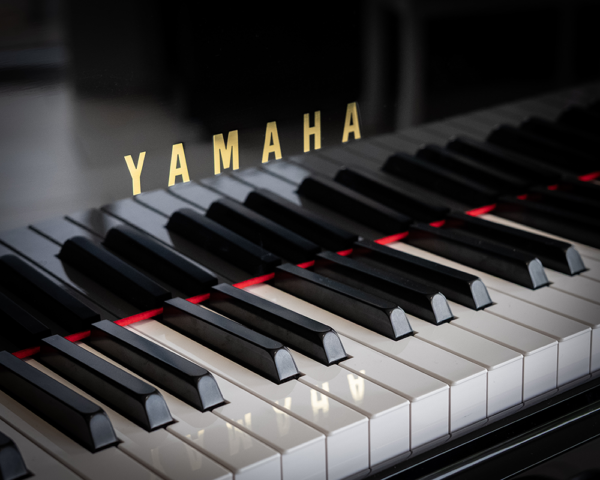 yamaha c3x 1/4 de queue