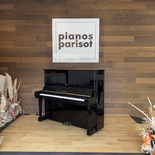 Piano droit d'Occasion YAMAHA u1 | noir brillant - pianos parisot