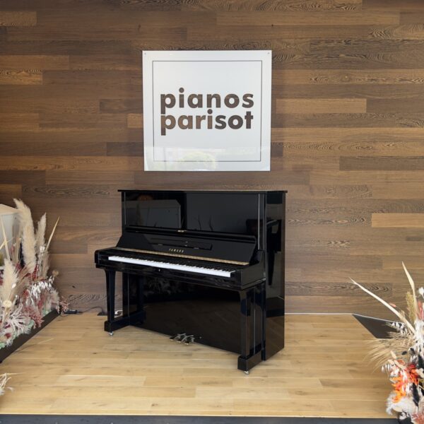 Piano droit d'Occasion YAMAHA u1 | noir brillant - pianos parisot