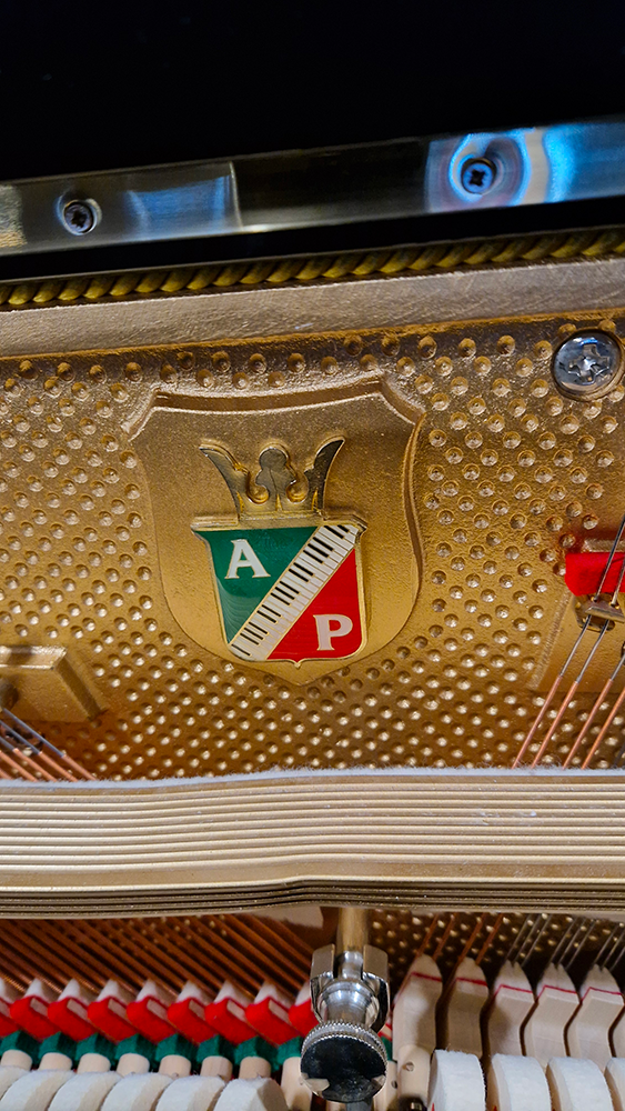 petrof 125 | occasion 2002 | noir brillant