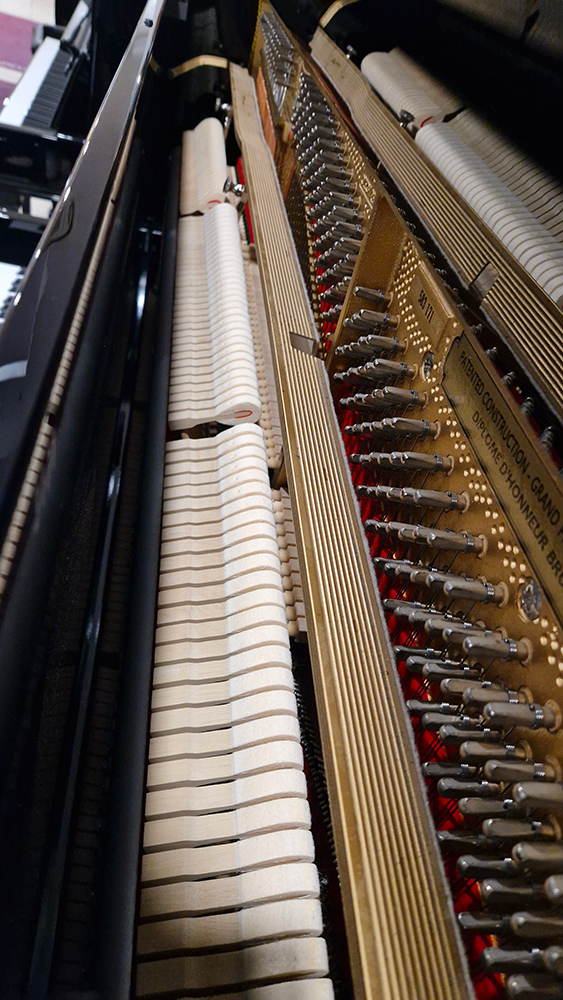 petrof 125 | occasion 2002 | noir brillant